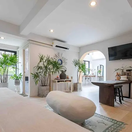 Gallery House Old Town Chiang Mai - Groups & Families Exterior photo